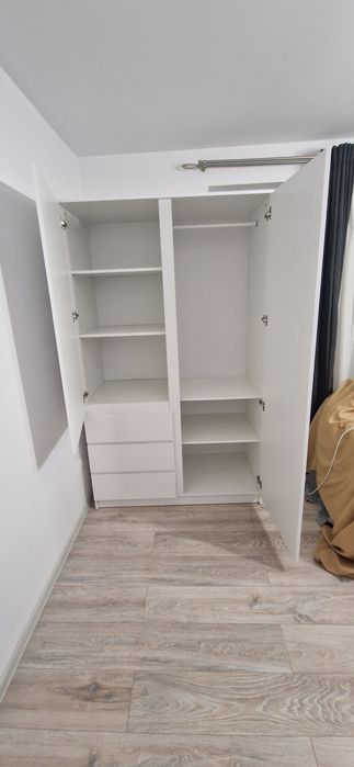 Vand Dulap de  la JISK