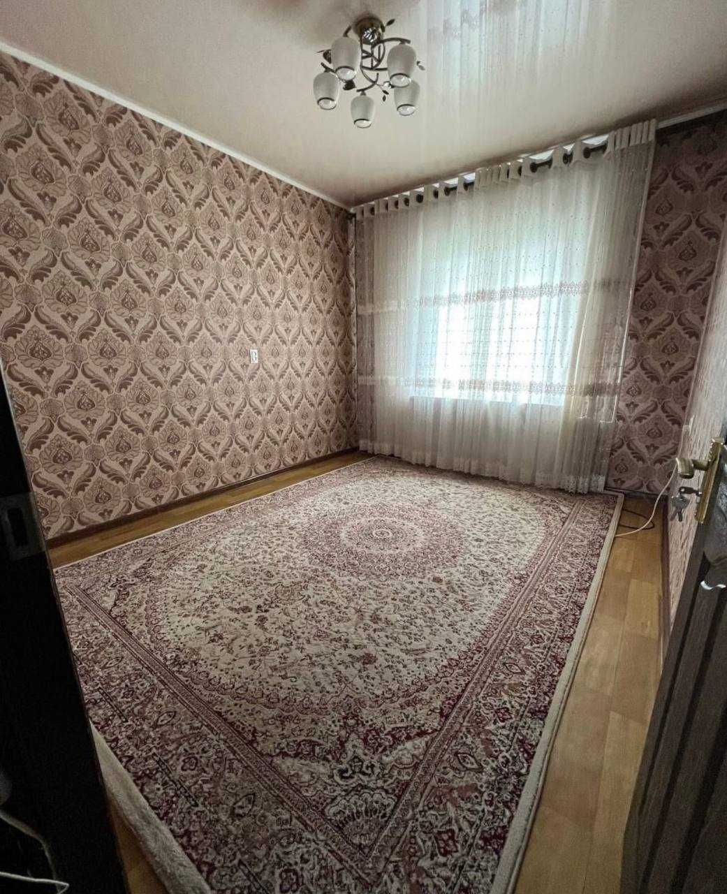 Продаётся 4-комнатная квартира в Мирзо-Улугбекском районе!
