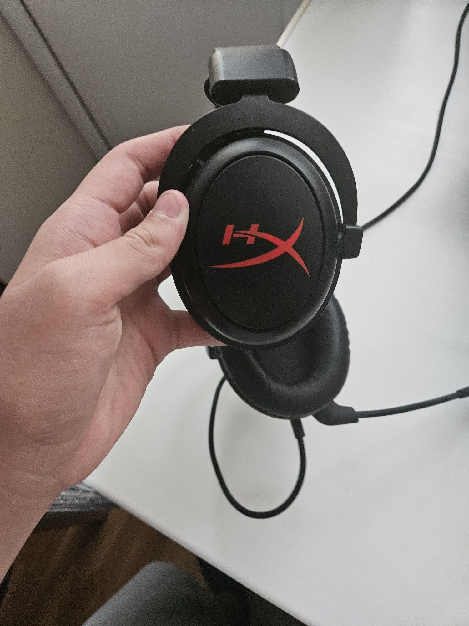 Продам наушники hyperX cloud.