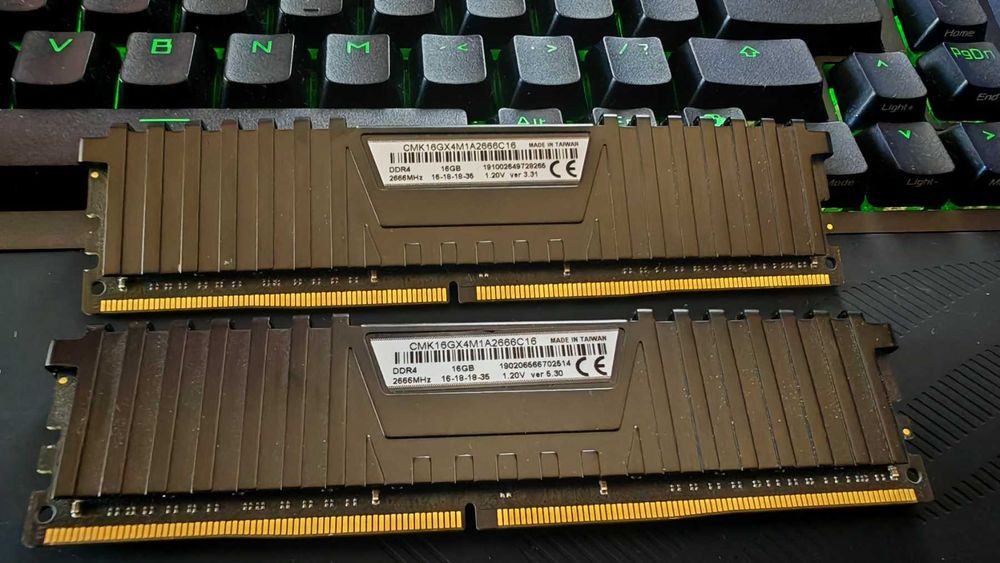 Рам памет Corsair Vengeance LPX 2x16GB 32GB 2666MHZ DDR4