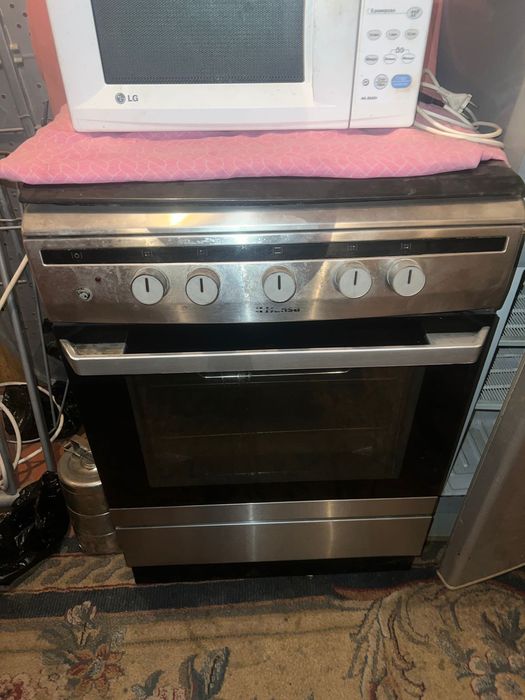 продам газовую плиту