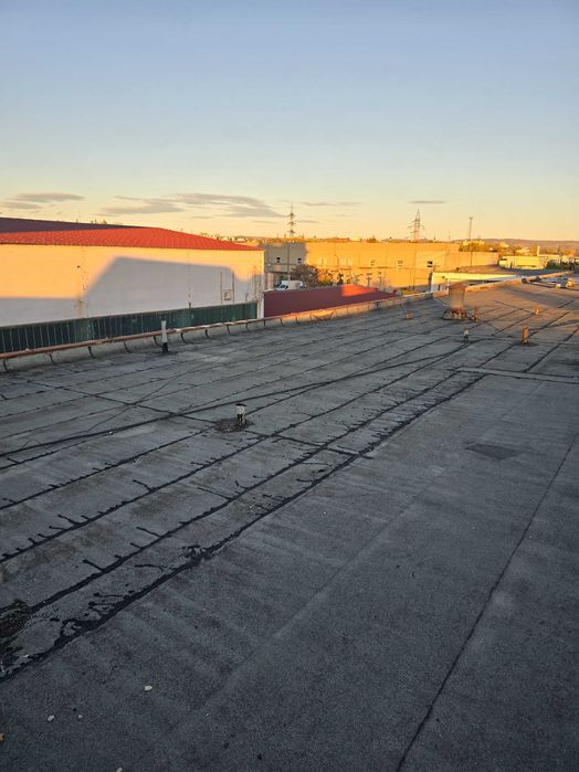 Vând clădire-depizit P+1, fostul abator, depozit încălțăminte