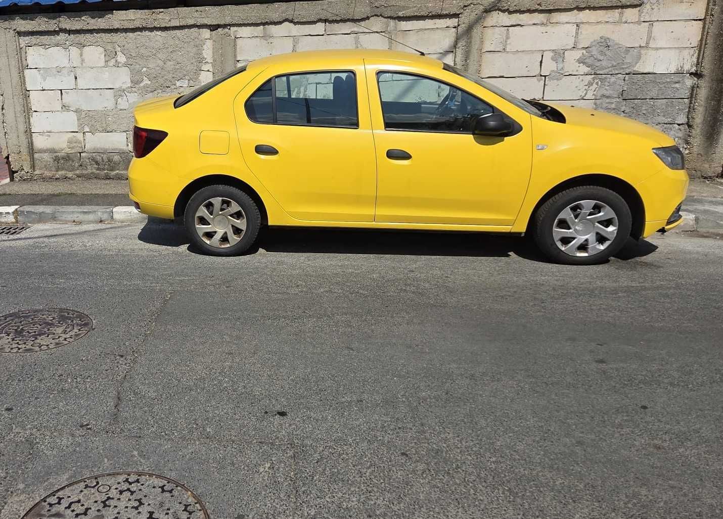 Vând Mașini Taxi cu Firmă
