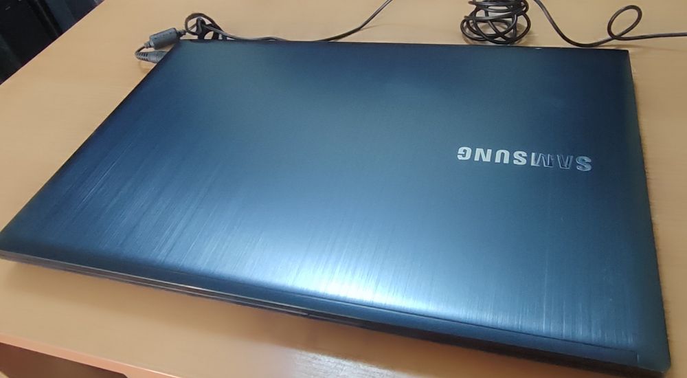 Ноутбук Core i7/16 ОЗУ/240 SSD