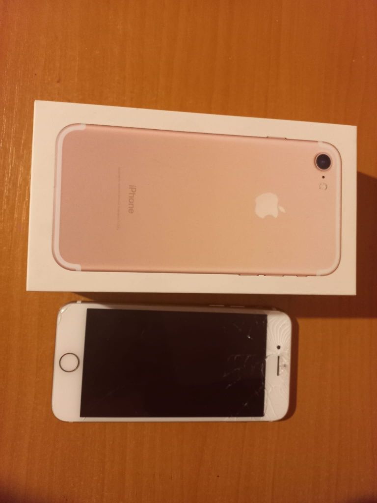 Vând iPhone 7 128gb