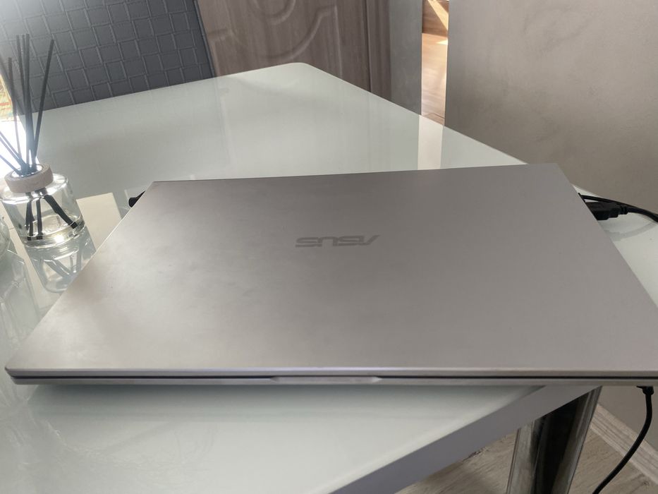 Лаптоп Asus X515JA
