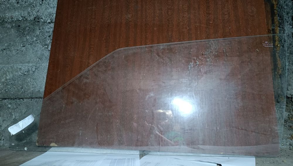 Стекло заднее боковое правое ваз 2108