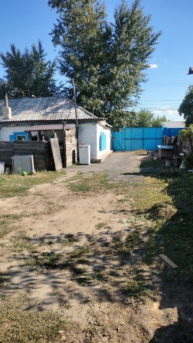 Продам частный Дом вдоль дороги по улице Толстого