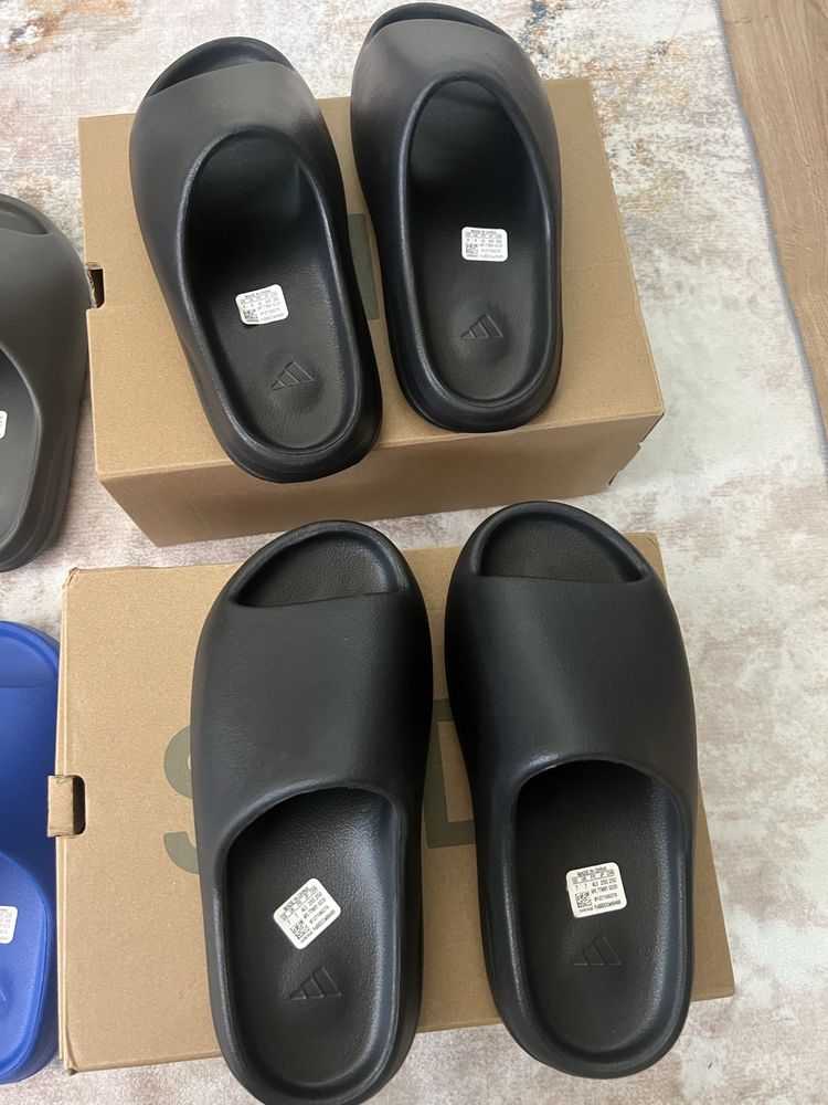 Adidas Yeezy slides (чехли)