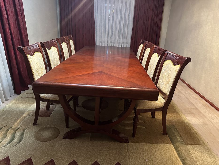 Стол стулясымен сатылады