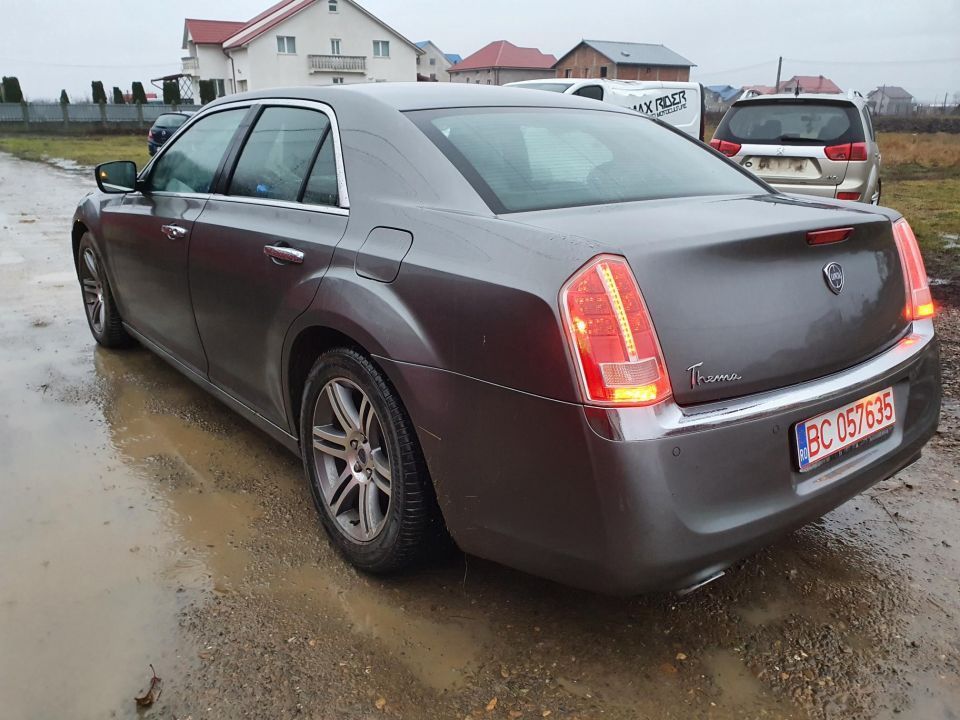 Dezmembrez Lancia THEMA Chrysler 300C 2011 motor 3.0d 239cp cod EXF euro 5 usa portiera stanga dreapta fata spate bara macara geam turbina injector aripa oglinda dezmembrari piese caseta de directie