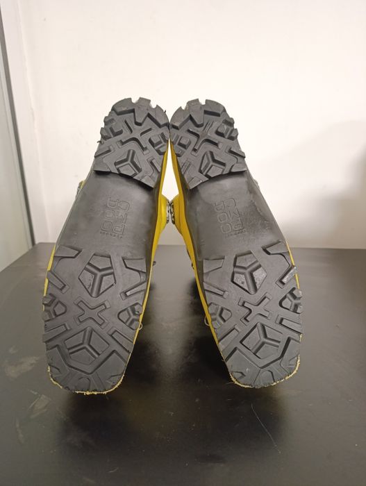 Clăpari Schi de Tură Dynafit Khion