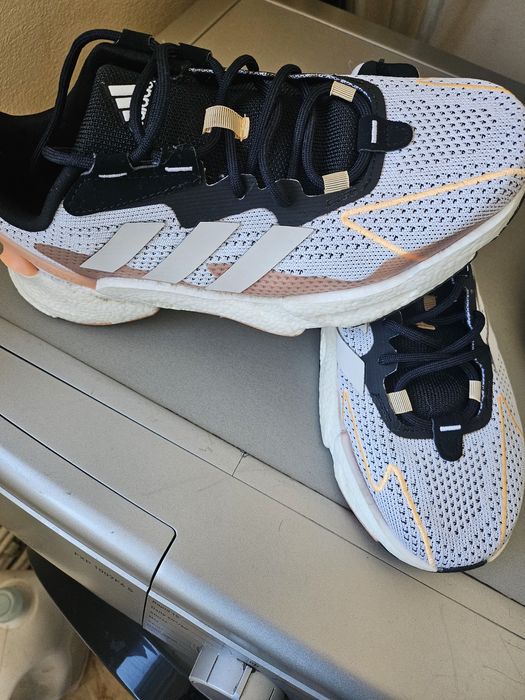 Маратонки Nike i Adidas