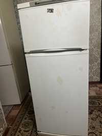 Холодильник:indesit