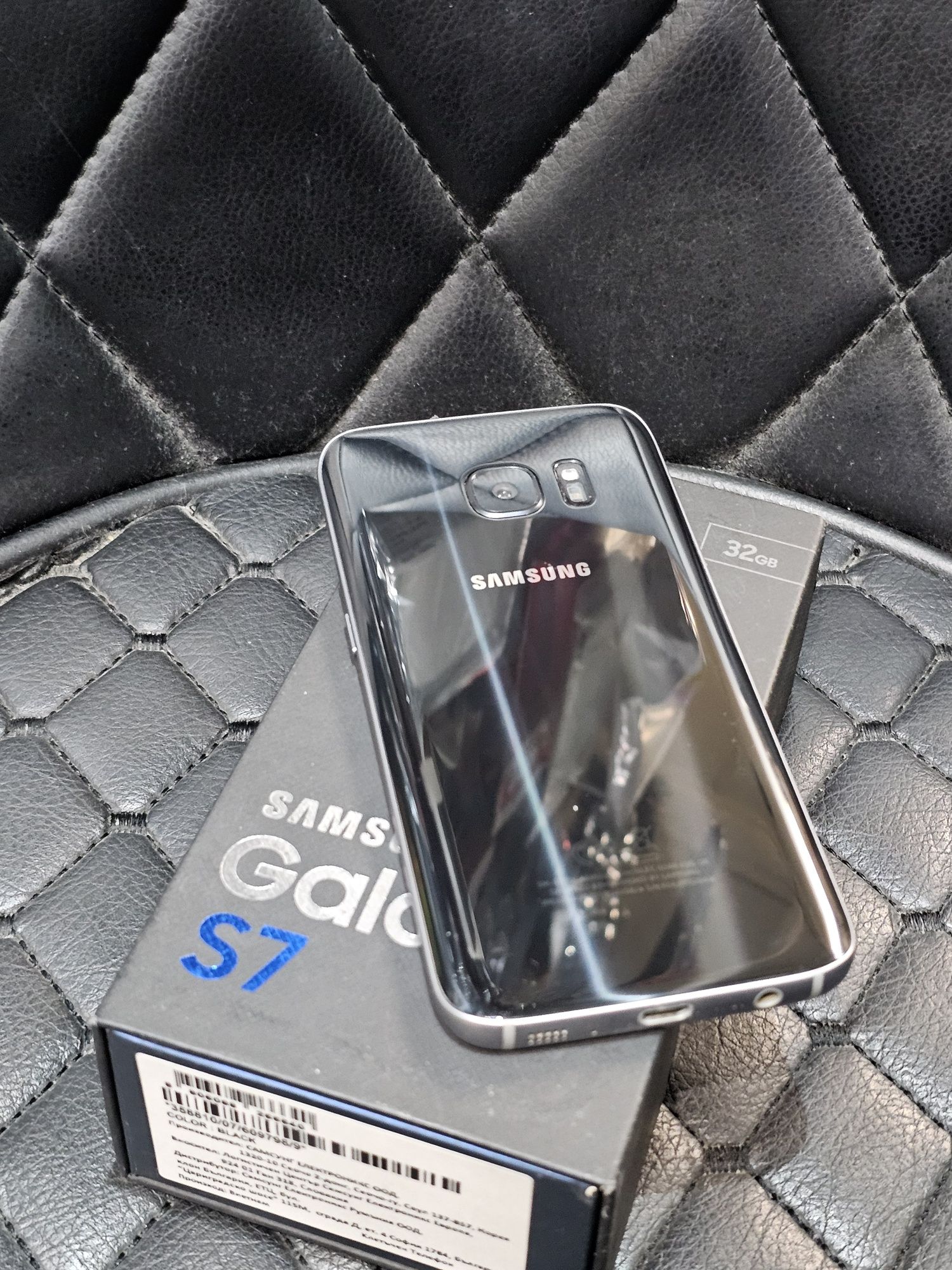 Samsung Galaxy S7 - Black - RAM 4GB / 64GB