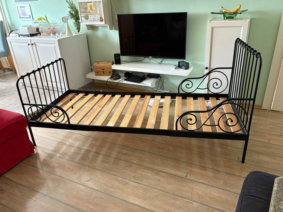 Легло с широчина 80 мм и три възможни дължини до 200 см