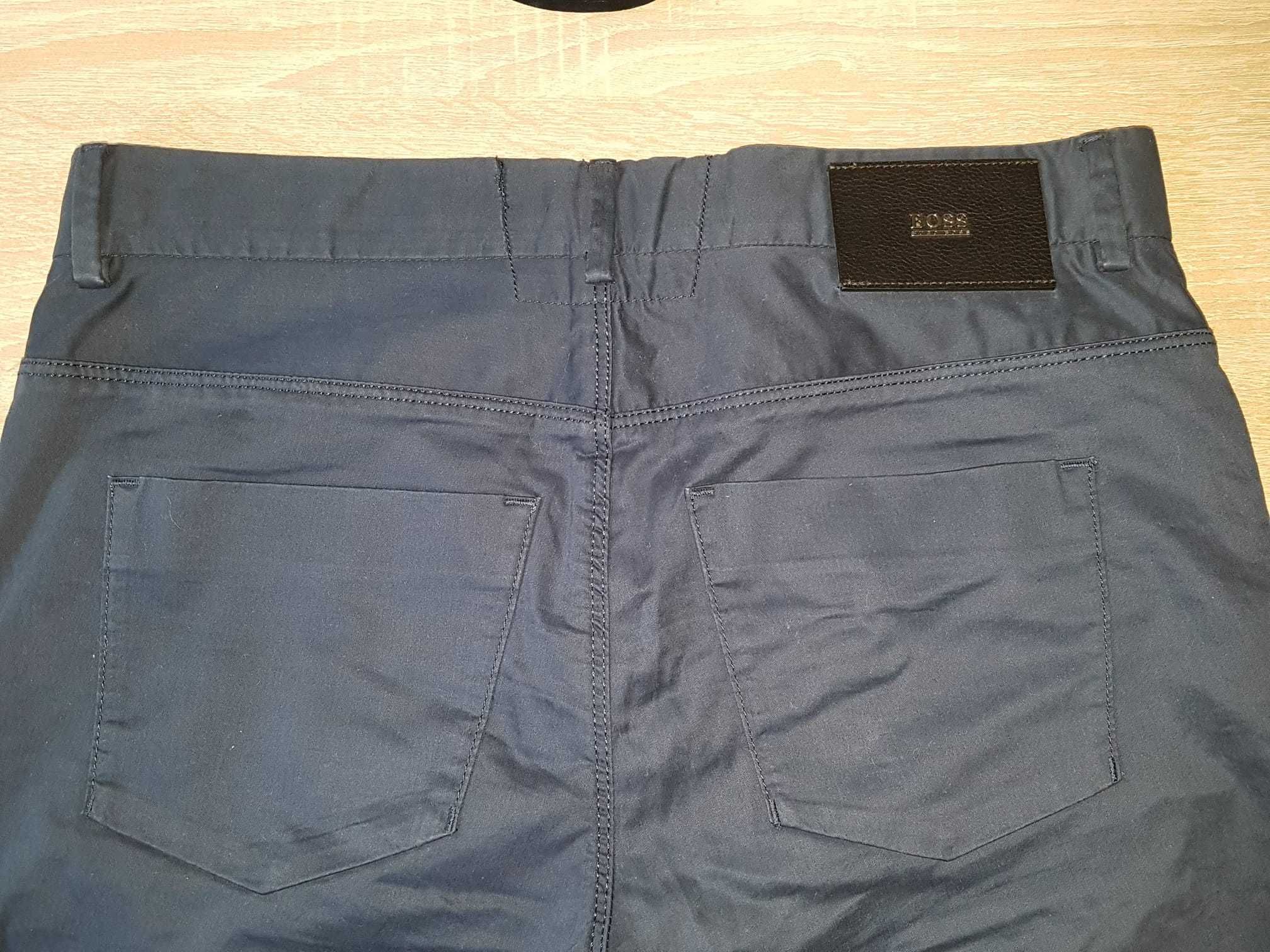 Pantaloni Hugo Boss