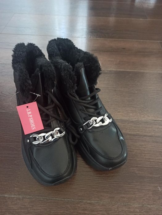 Geaca piele M/L și ghete Nr 39