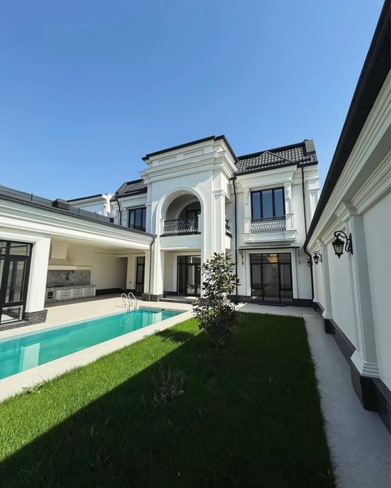 Продаётся Двухуревнневый дом.