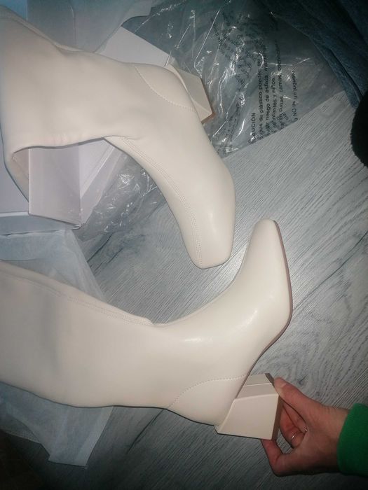Cizme dama noi crem nr 35