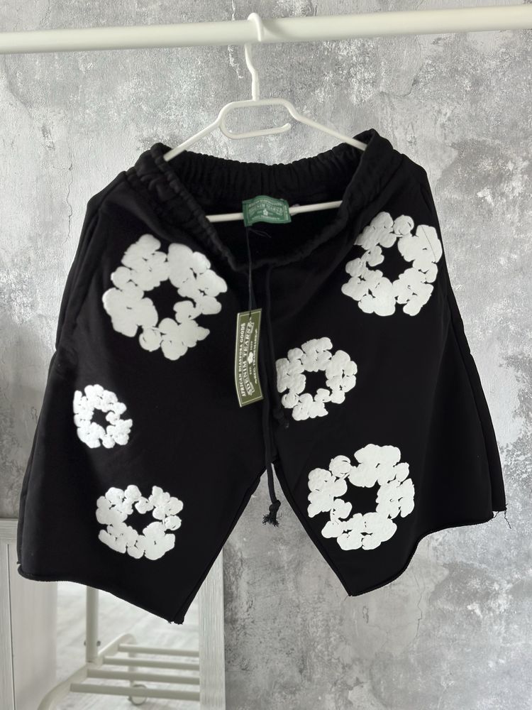 Pantaloni scurti Denim Tears amiri syna trapstar balenciaga