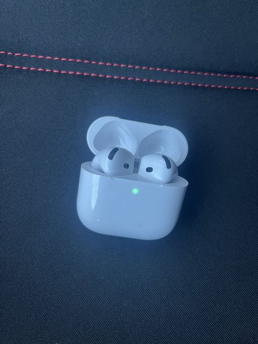 Слушалки apple Airpods 4