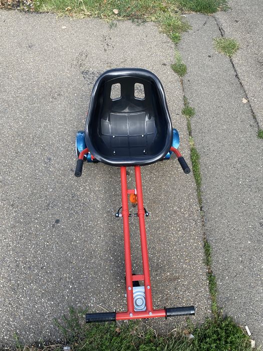 Vînd hover board cu scaun  An stare foarte buna
