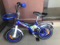 Детско колело с помощни педали