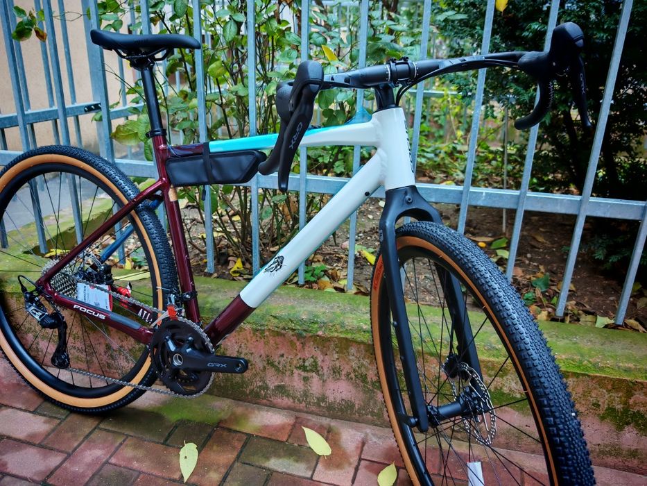 Bicicleta cursiera ciclocros gravel Focus Atlas 6.8 size M GRX 2025