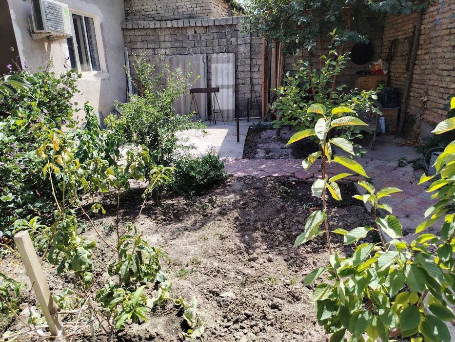 Участок.3.8 соток 3ком.Яшнабад рн.ул.Бойсунская.Дом новый.ц-101000у.е.