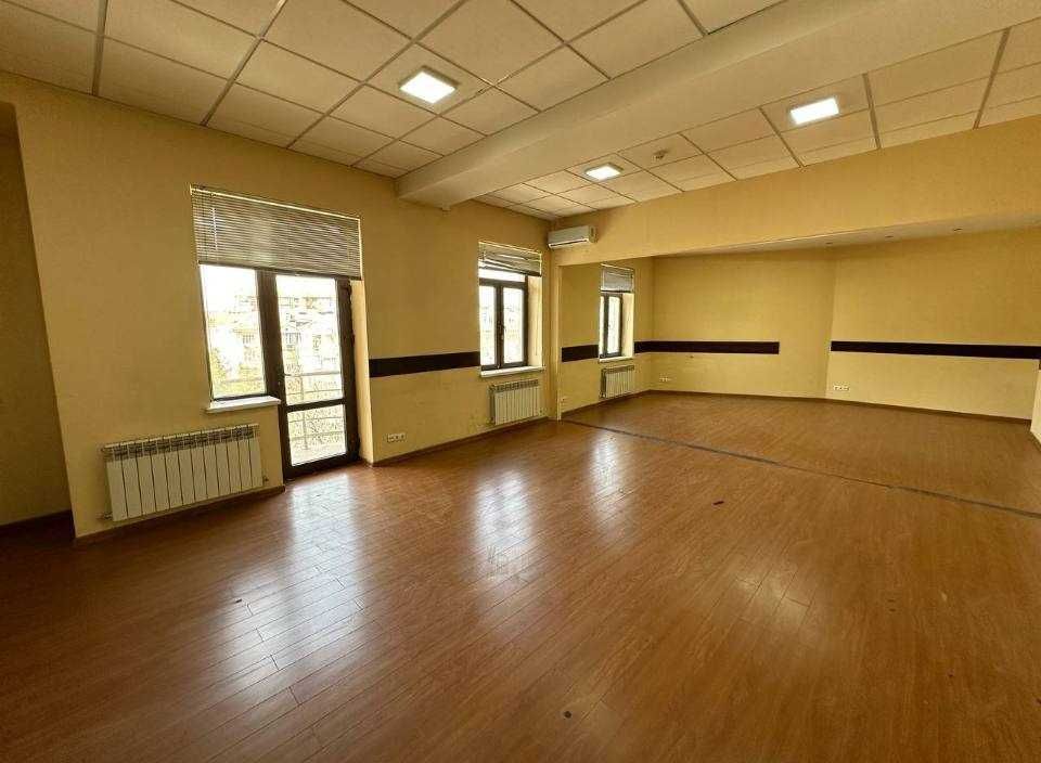 Продам здание в центре, Госпитальная, Mirabad Avenue, 2-я линия RR