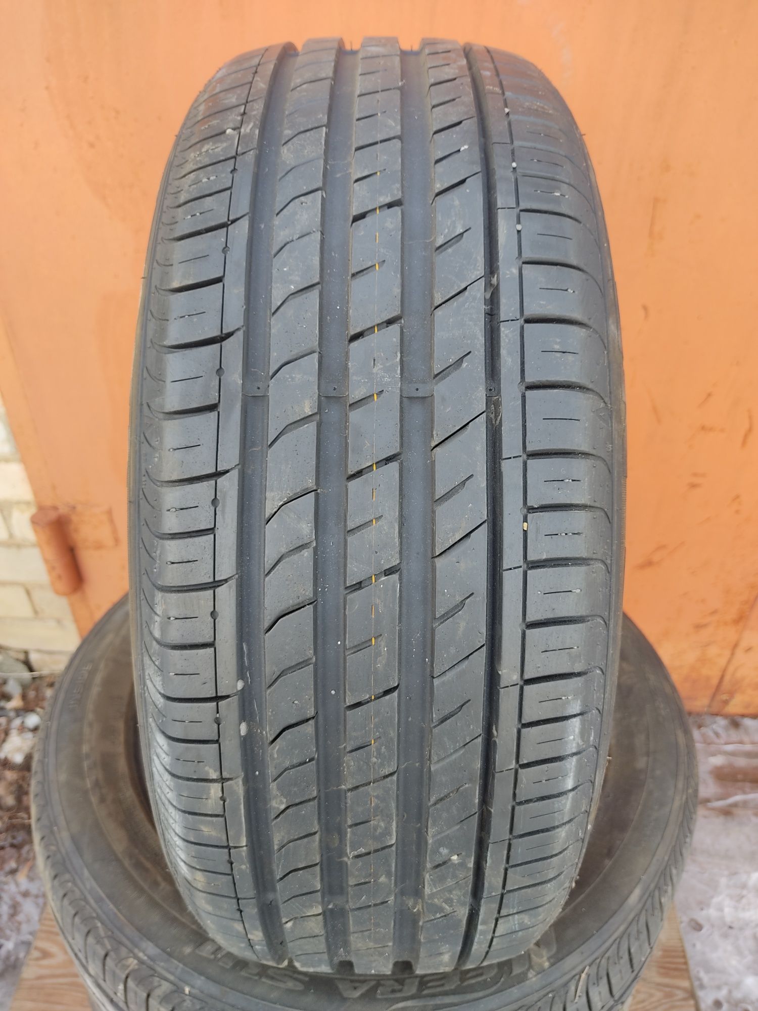 Nexen 225/55 R17