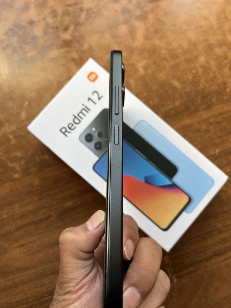 Redmi 12 жаксы жагдайда