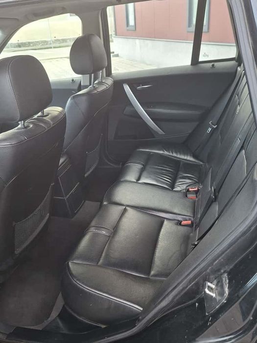 Vând BMW X3 2.0D