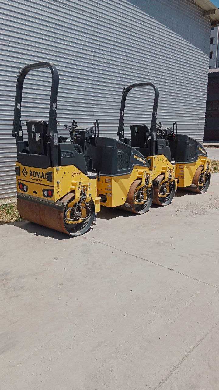 Продаётся двух вальцовый виброкаток BOMAG BW120AD-5!