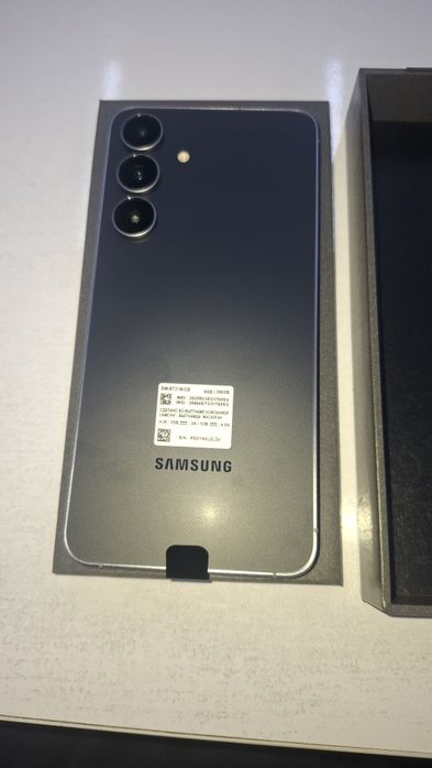 Продаётся телефон