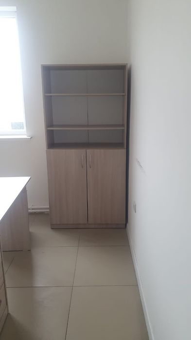 Продаётся б/у офисная мебель