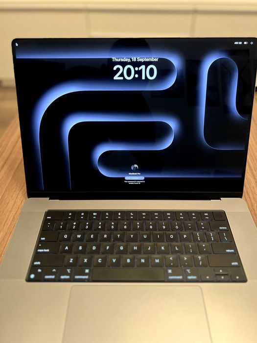 MacBook Pro 16 M1 Pro