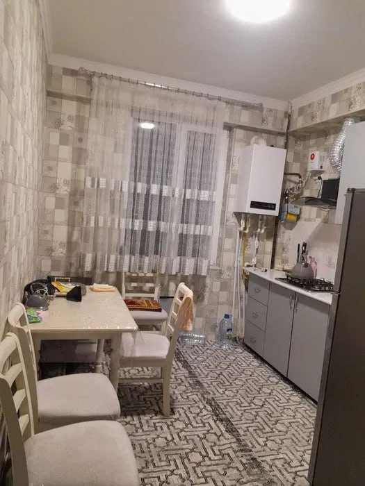 Юнусабад19 с ремонтом1хона зор нархда кадастр бор 34м2; Сайрам чораха1