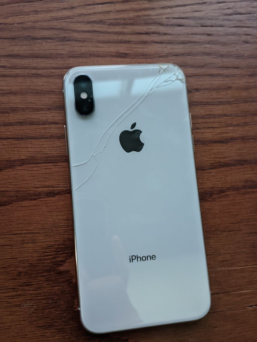 iPhone X в хорошем состоянии