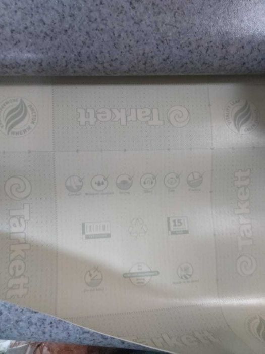 Продаю линолеум Tarkett 3 метр Х 3,35 метра, цена 35 000 тг.