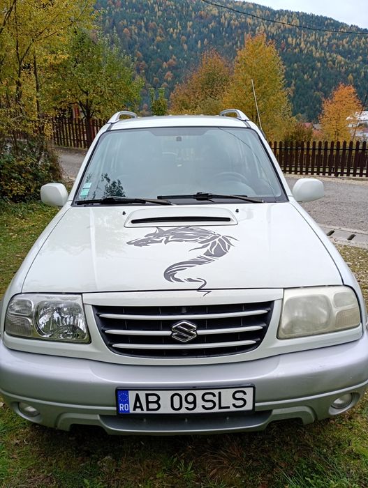 Vând Suzuki grand Vitara 2.0 diesel/reductor