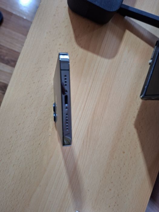 Vând iPhone 12 Pro Max