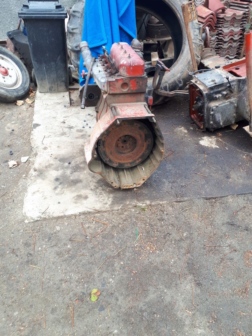 Motor tractor International 844 S defect
