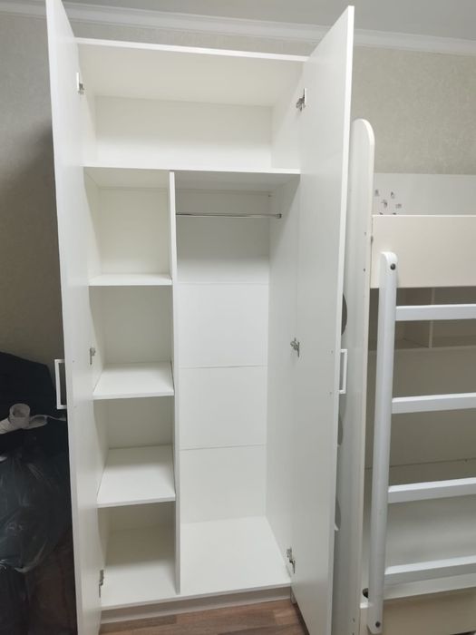 шкаф новый почти