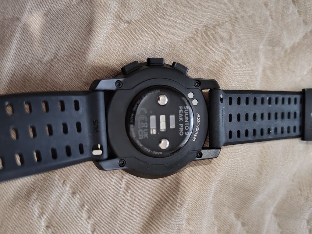 Смарт часовник Suunto 9 peak pro
