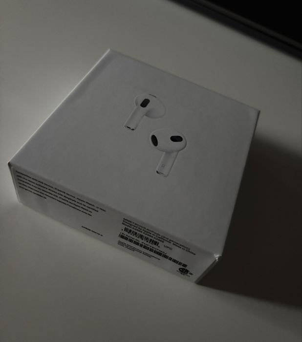 Casti Airpods 3