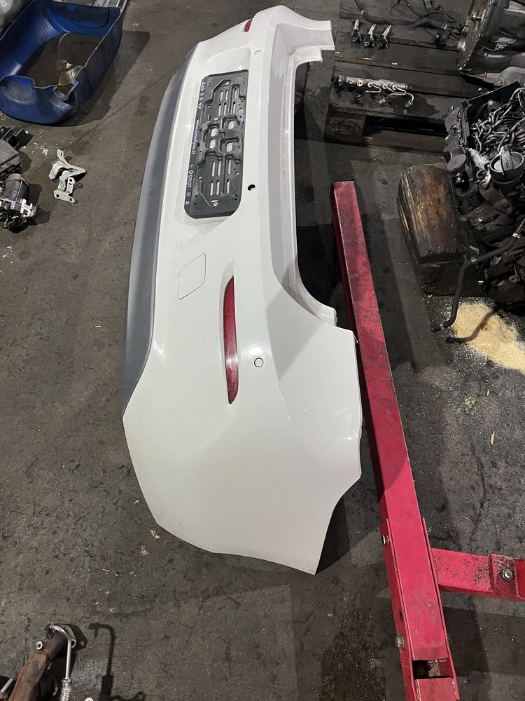 Задна броня бмв 1 ф20 фейслифт ( zadna bronq bmw f20 LCI )