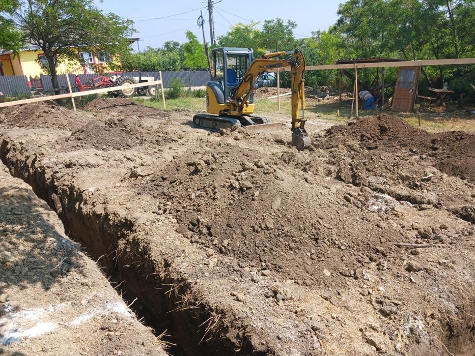 Miniexcavator Bobcat Miniîncarcător  Mini excavator  demolări  moloz
