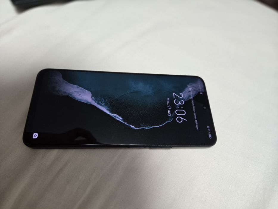 Honor x8  8 ram si 128 gb in stare foarte bună !!